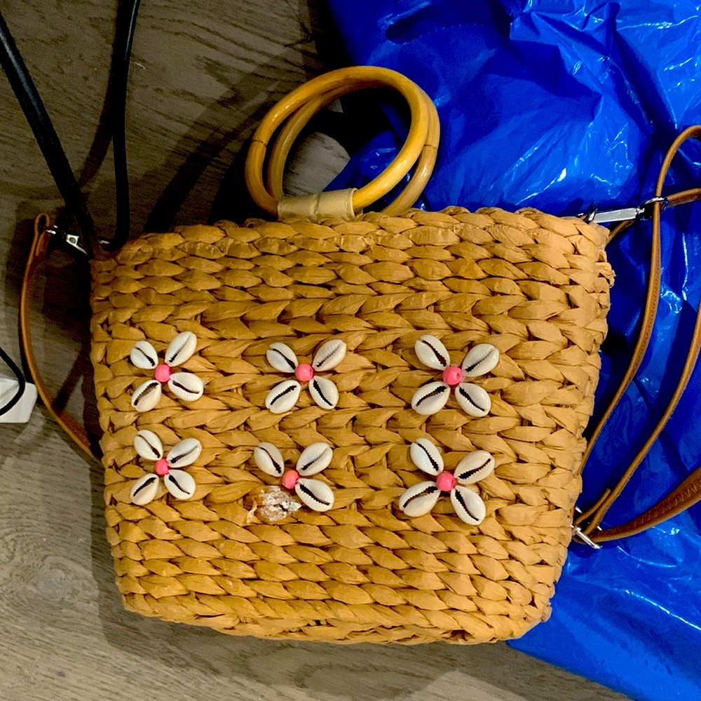 362. seashell bag